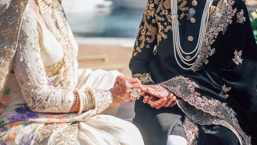 तीन साल तक दोस्त रही दो लड़कियां : लिव इन रिलेशनशिप में रहने के लिए छोड़ दिया घर, कोर्ट में कहा शादी करना है