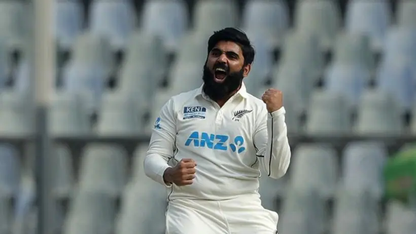 IND vs NZ: इतिहास रचने के बाद भी शांत नहीं हुई एजाज की भूख, दूसरी पारी में भी हाथ धोकर पड़े भारत के पीछे