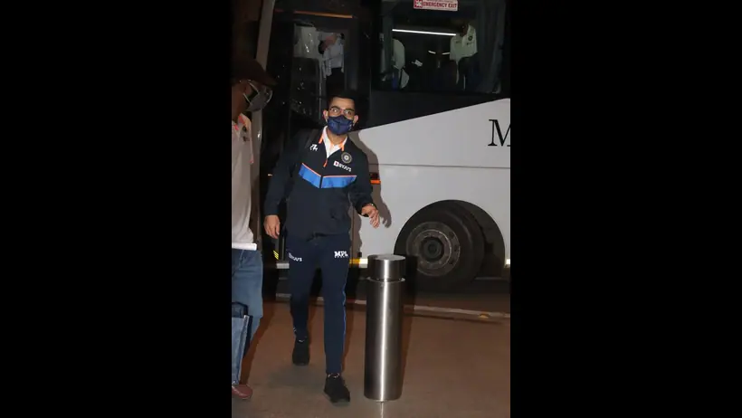 IND vs SA: विवादों के बाद विदेश में मस्ती करते नजर आए विराट कोहली