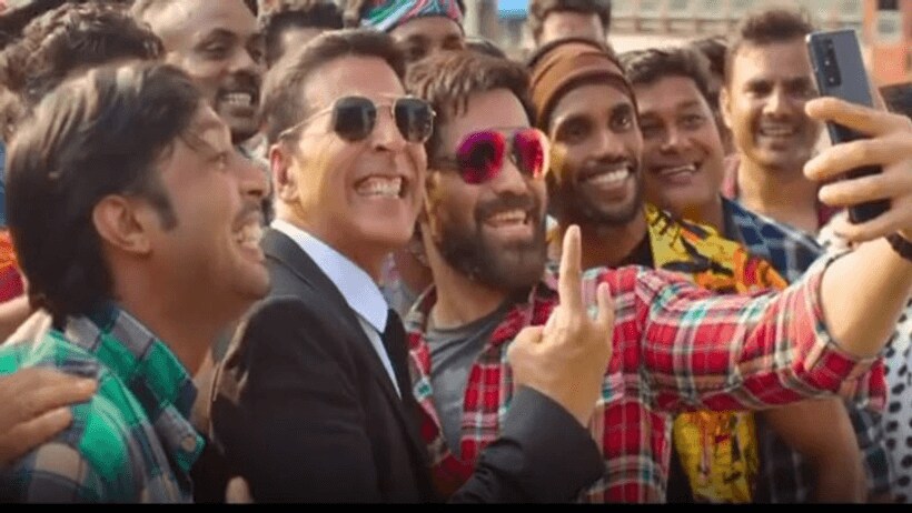 Selfiee Teaser Out: सड़क पर धमाकेदार डांस करते नजर आए Akshay Kumar Emraan Hashmi, फिर ली सेल्फी