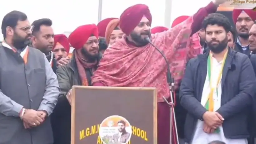 पंजाब चुनाव: सिद्धू बोले  मैं कैप्टन नहीं, जो शराब पीकर सो जाऊं, वो भाजपा की कठपुतली, केजरीवाल बादल पर भी हमला