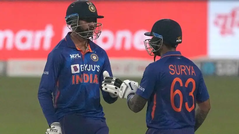 Ind vs WI: अंतिम 5 ओवरों में भारत ने बनाए 86 रन, इस प्लेयर ने 210 की स्ट्राइक रेट से ठोक दिए 7 छक्के