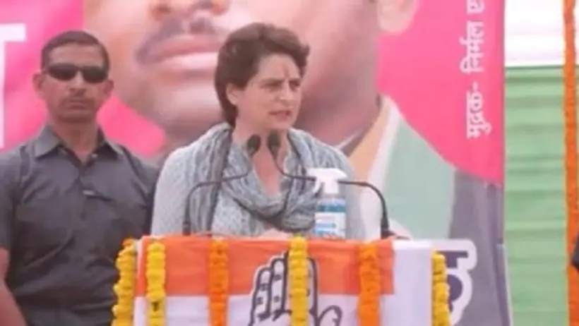 यूपी चुनाव: विपक्ष पर हमलावर हुई प्रियंका, कहा  धर्म और जाति की नहीं प्रदेश में चाहते हैं विकास की राजनीति