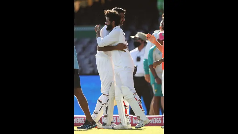 IND vs SL 1st Test: भारत के नाम रहा दूसरे दिन का खेल, श्रीलंका पर मंडराया फॉलोऑन का खतरा
