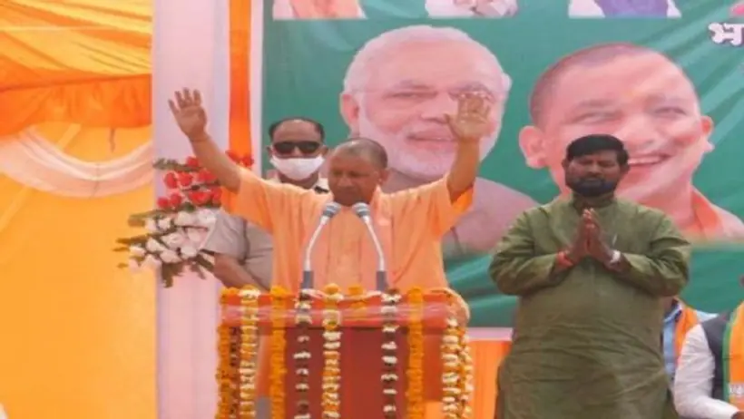 यूपी चुनाव: CM योगी ने अखिलेश यादव पर कसा तंज, कहा  सिर्फ कब्रिस्तान की बाउंड्री बनाने में था सपा का ध्यान