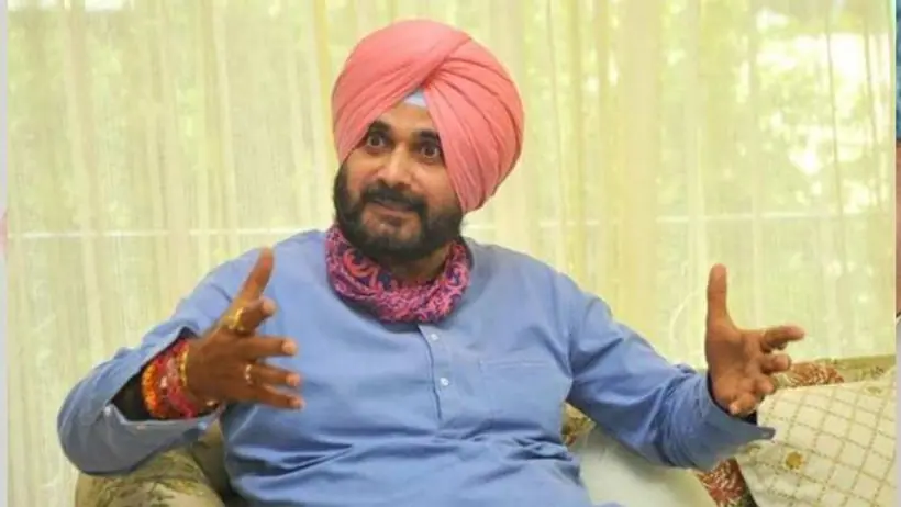 नवजोत सिंह सिद्धू ने कहा  पंजाब पुलिस का इस्तेमाल कर व्यक्तिगत हिसाब चुकता कर रहे अरविंद केजरीवाल