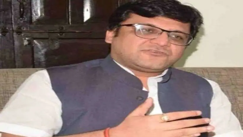 योगी के मंत्री ने अखिलेश यादव पर कसा तंज, कहा  पिता का अपमान करने वाले का ईश्वर भी नहीं देता साथ