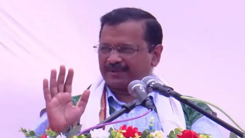 गुजरात में लोगों से अरविंद केजरीवाल ने कहा  हमें एक मौका दो, सरकार पसंद नहीं आए तो बाहर कर देना