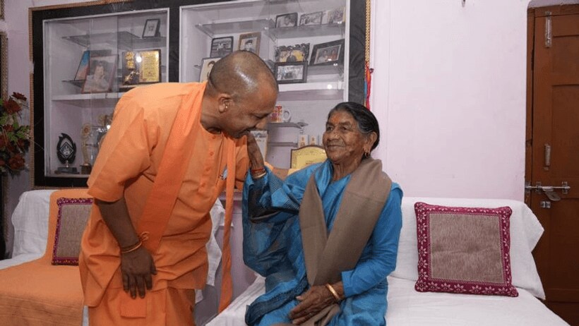 बर्थडे स्पेशल: गुरु की बात मानकर सीएम बन गए योगी आदित्यनाथ, जानिए मां और बहनोई की क्या थी इच्छा