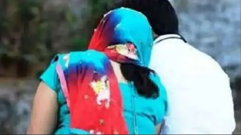 बेटे की चाह में 5 बेटियों का हुआ जन्म, कमजोर पत्नी को छोड़कर विधवा महिला के साथ फरार हुआ पति