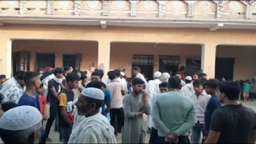 मुजफ्फरनगर: घर में घुसे बदमाशों ने बुजुर्ग महिला से बनवाया खाना, लाखों की डकैती डालकर हुए फरार