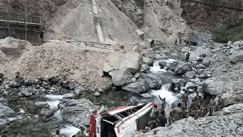 26 जवानों को ले जा रही बस 60 फीट नीचे श्योक नदी में गिरी, 7 जवानों की मौत देखें शहीद जवानों की List
