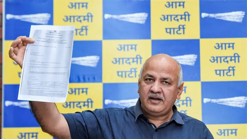 असम में पीपीई खरीद घोटाला: मनीष सिसोदिया ने लगाया सीएम हिमंत बिस्वा सरमा की पत्नी की फर्म पर आरोप