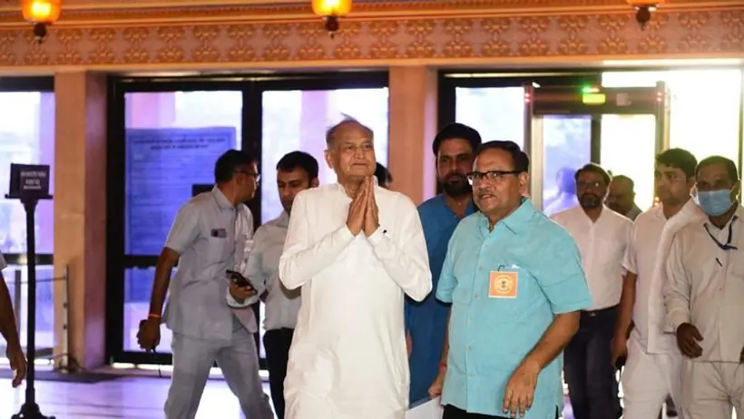 उदयपुर में युवक की हत्या करने वाले दोनों गिरफ्तार, गहलोत ने ट्वीट कर बताया, इंटरनेट बंद, 7 जगह कर्फ्यू 