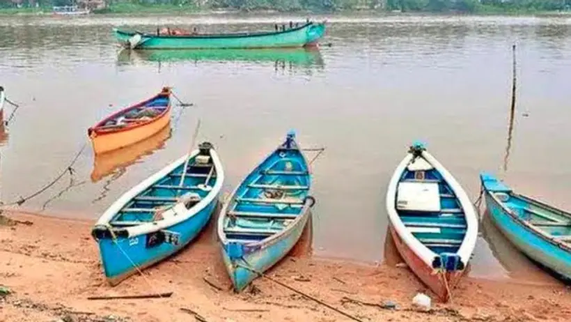  बांग्लादेश में हिंदू भक्तों को ले जा रही नाव डूबी, 24 लोगों की मौत, मरने वालों में अधिकतर महिलाएं बच्चे