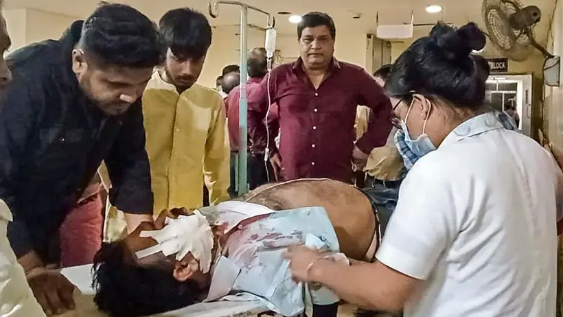 त्रिपुरा में कांग्रेस नेताओं पर हमला: कार्यकारी प्रदेश अध्यक्ष, विधायक समेत कई गंभीर, कई गाड़ियां आग के हवाले