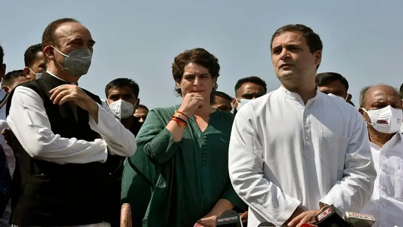 गुलाम नबी आजाद पर कांग्रेस का पलटवार: पहले मोदी के सामने आंसू, पद्मविभूषण और फिर...यह संयोग नहीं सहयोग है 