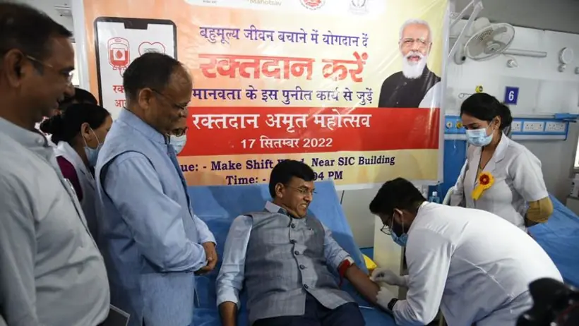 पीएम मोदी के जन्मदिन पर अनोखा गिफ्ट: 87137 लोगों ने खून देकर बनाया विश्व रिकॉर्ड