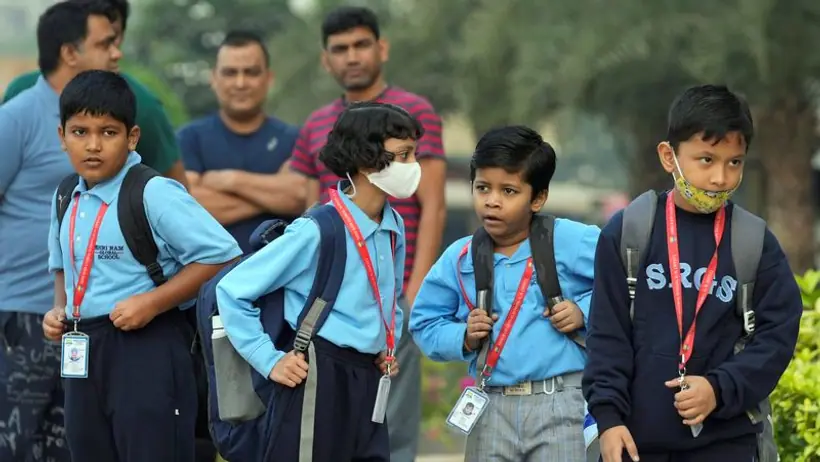पर्यावरणविदों के Alert के बावजूद दिल्ली में प्राइमरी स्कूल ओपन, एयर क्वालिटी अभी भी 'बहुत खराब'