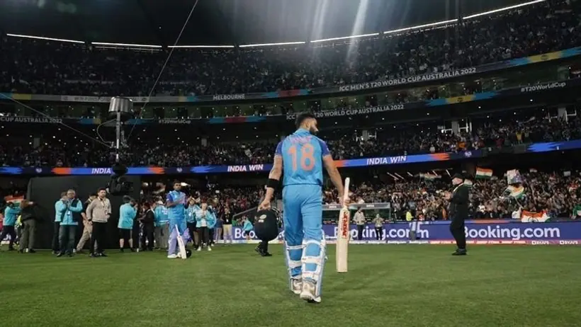विराट कोहली के ट्विटर पोस्ट पर फैंस का रिएक्शन  'भाई ऐसी फोटो मत पोस्ट करो, सुबह सुबह हो जाता हार्ट अटैक'