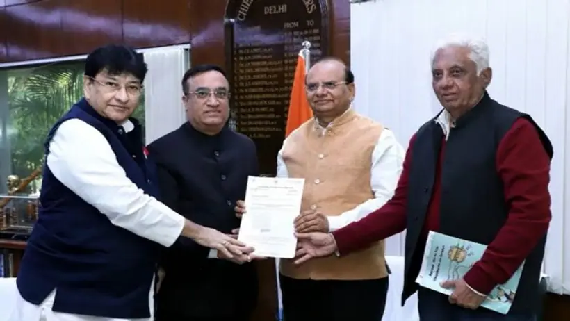 दिल्ली: उप राज्यपाल से मिले कांग्रेस राज के 3 ऊर्जा मंत्री, कहा   केजरीवाल ने किया 5000 करोड़ का बिजली घोटाला