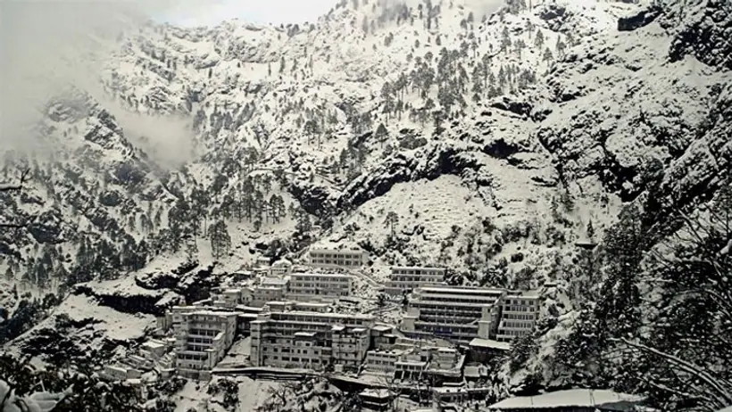 शाहरुख खान की तरह अगर आप भी करना चाहते है वैष्णो देवी के दर्शन, तो इस तरह करें अपनी यात्रा