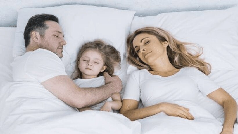 children sleep together