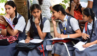 ಆಂಗ್ಲ ಮಾಧ್ಯಮ ಬೋಧನೆಗೆ 4 ದಿನವಷ್ಟೇ ತರಬೇತಿ