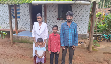 ಹರಿವ ನೀರಲ್ಲಿ ತೇಲಿ ಹೋಗುತ್ತಿದ್ದ ತಂದೆಯ ರಕ್ಷಿಸಿದ 9 ರ ಪೋರ!