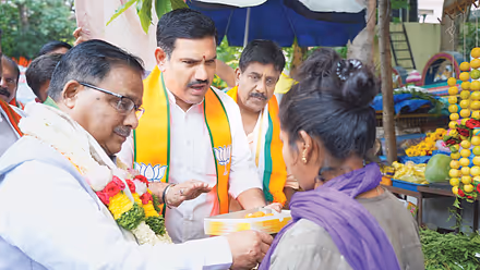 ಸುಧೀರ್ಘ ಪ್ರಧಾನಿ ದಾಖಲೆ : ಬಿಜೆಪಿ ಸಂಭ್ರಮ