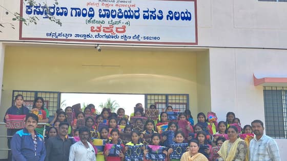 ಹೆಣ್ಣುಮಕ್ಕಳು ಶಿಕ್ಷಣದಿಂದಲೇ ಬದುಕು ಕಟ್ಟಿಕೊಳ್ಳಿ: ಕರ್ಣ