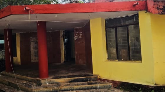 ಅಂಬೇಡ್ಕರ ಭವನ ಈಗ ನಿರುಪಯುಕ್ತ ವಸ್ತುಗಳ ತಾಣ